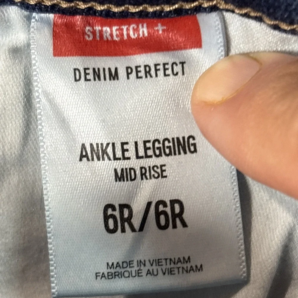 Express Size 6R Ankle LeggingMid Rise Jeans Red Side Stripe